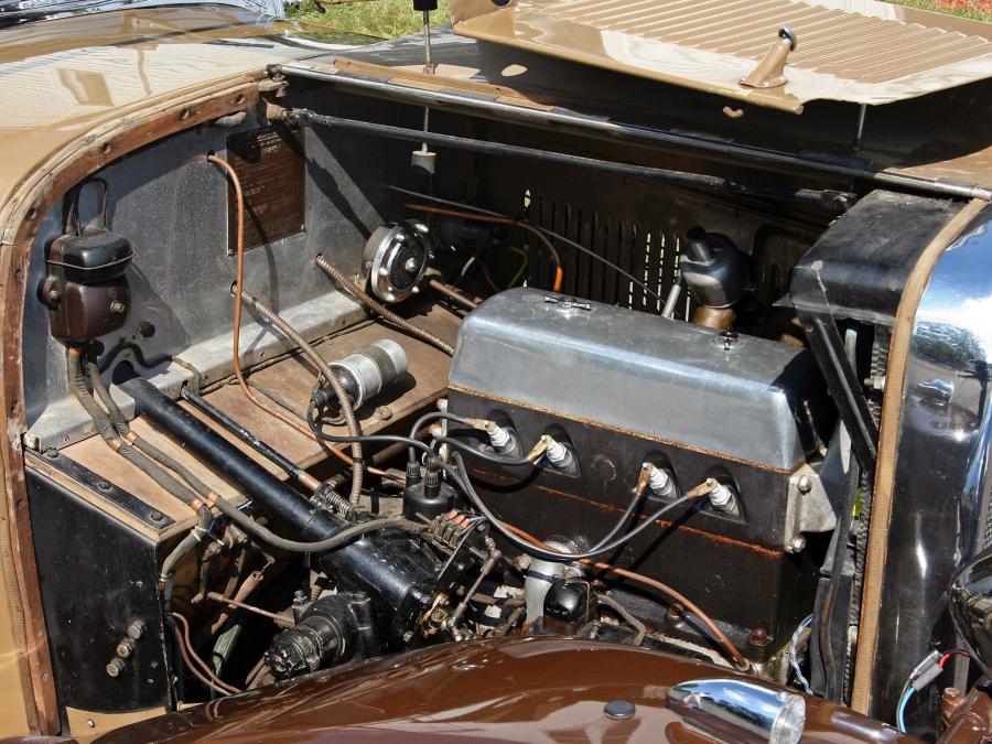 Моторный отсек Alvis SB Firefly Tourer 1934 года  (фото 3 из 7)
